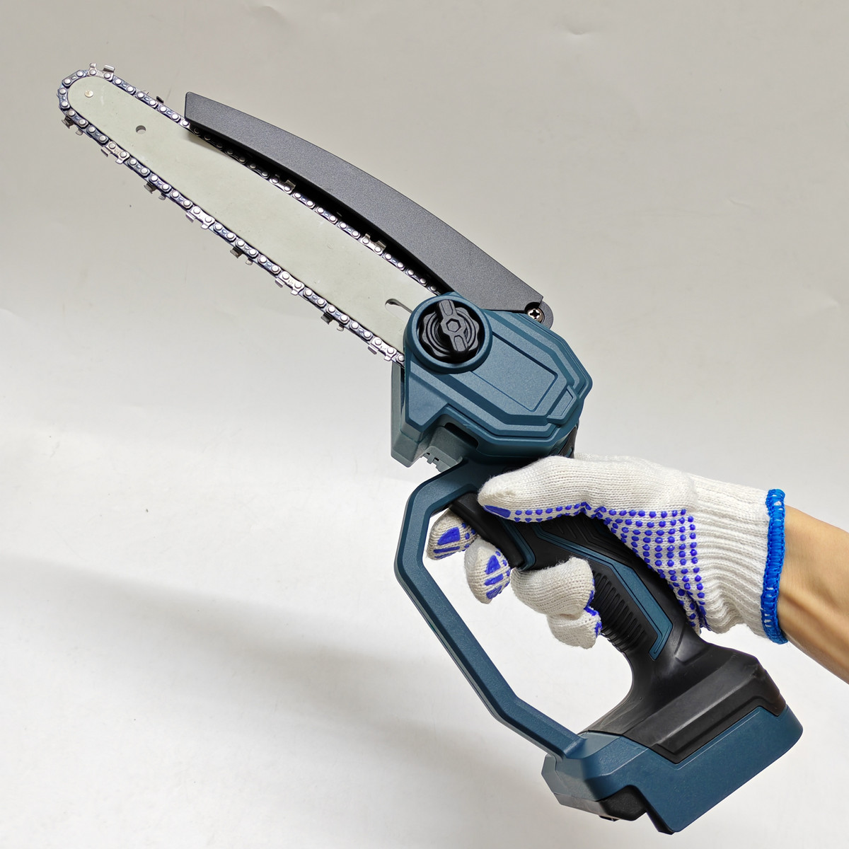 ボッシュ 18V バッテリー 8 インチチェーンソーブラシレ - Gardening Tools Battery Powered のレビューと価格