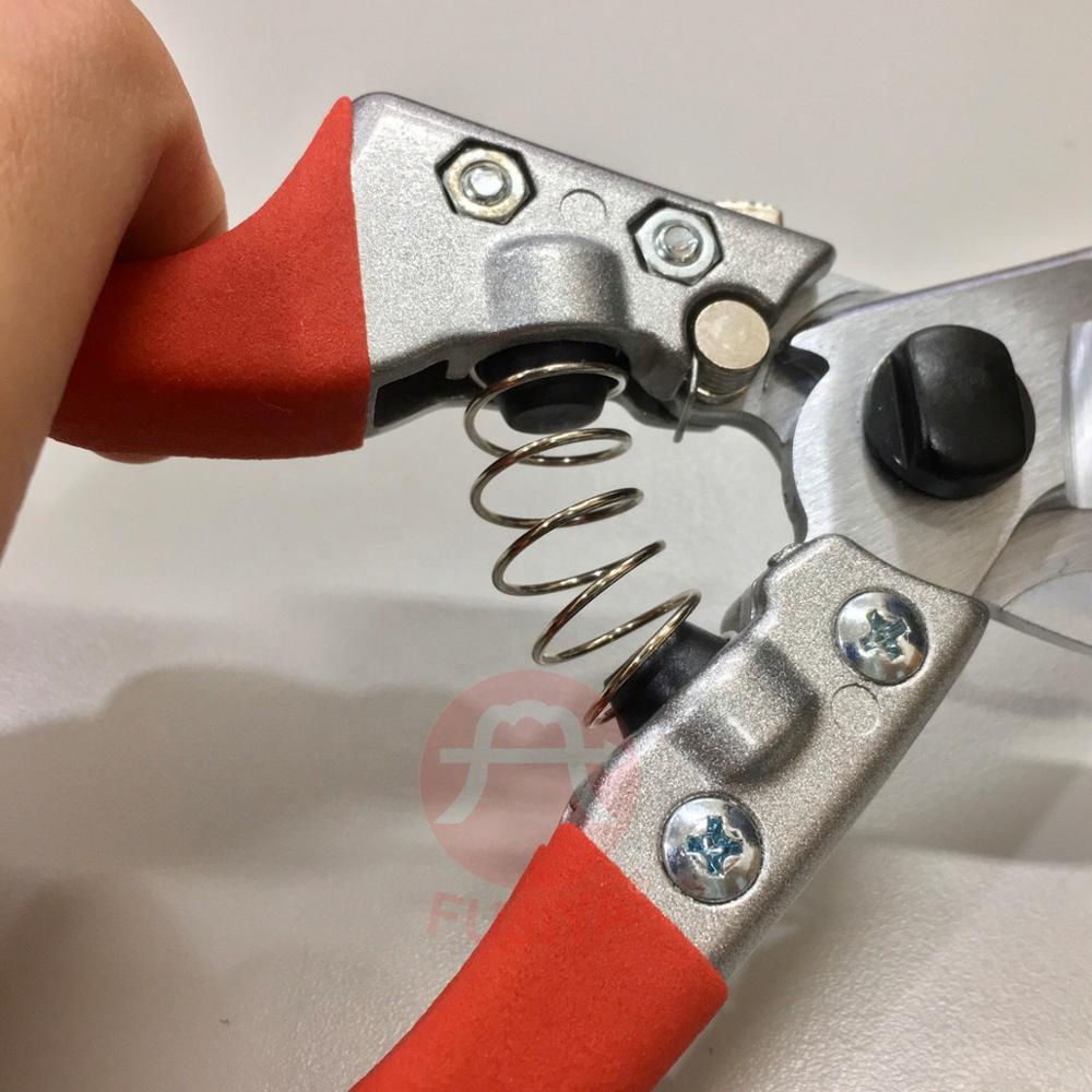 MIT工業グレード自動剪定ツールバイパスガーデンシアーSK5 - Gardening Tools Japan のレビューと価格